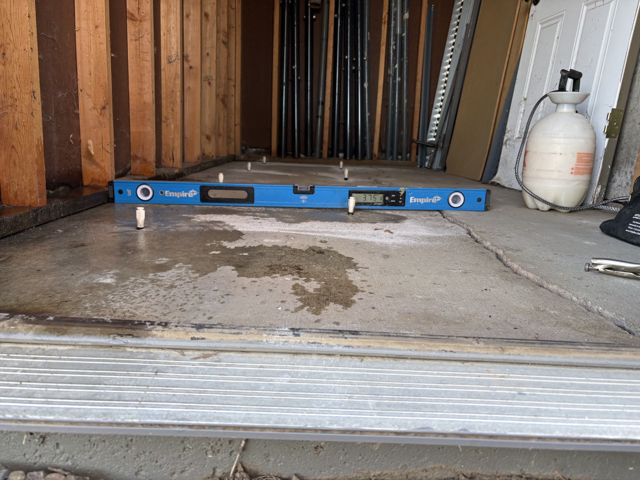 Shed Pad Lift